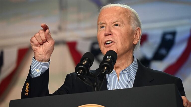 Biden, Kongredeki demokratlara “yarışta kalmaya” kararlı olduğunu iletti