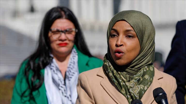 ABD’de Minnesota ön seçimini İsrail yanlısı bağışçıların baskısına rağmen Ilhan Omar kazandı