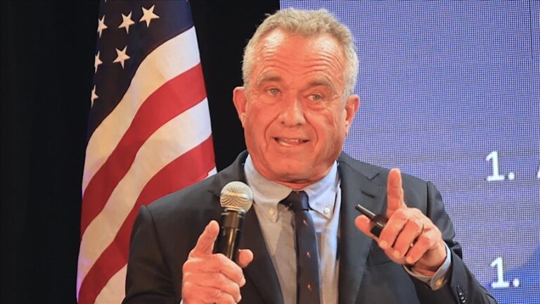 ABD’li bağımsız aday Kennedy: Biden, 2022’de Ukrayna ile Rusya arasında barış anlaşmasını engelledi