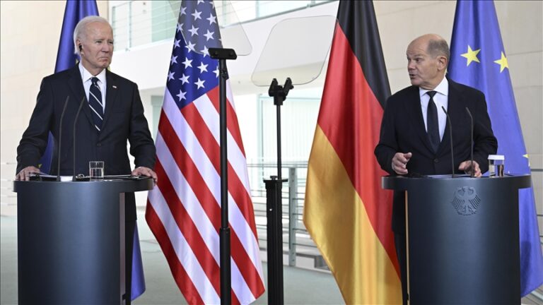 Almanya Başbakanı Scholz ABD Başkanı Biden’a, güçlü bir NATO’ya bağlı olduklarını söyledi
