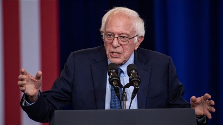 ABD’li senatör Sanders, “ABD, ‘in katliamlarının suç ortağı olmayı bıraksın” çağrısı yaptı