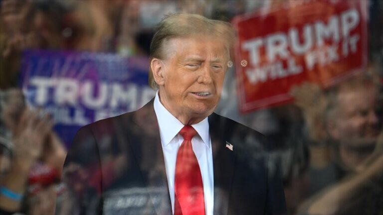 Eski ABD Başkanı Trump’tan, kaybettiği 2020 seçimleri için “görevden ayrılmamalıydım” yorumu