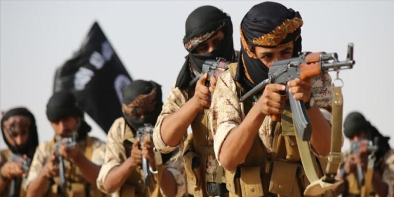 İran: ABD’nin eğittiği 11 bin terörist Irak’a saldırmaya hazır