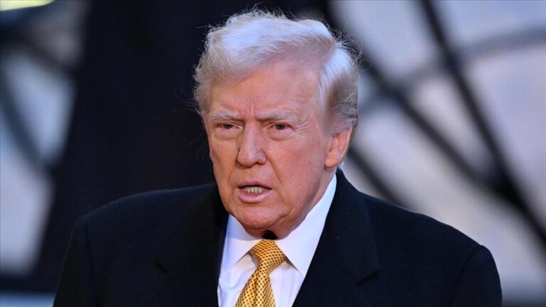 Trump, ABD’ye H1-B vizesiyle yabancı işçi alınımına destek vereceğini kamuoyuna duyurdu