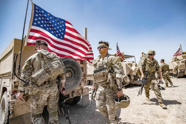 Suriye’nin Rakka Kentinde İlk Amerikan Askeri Üssü İnşa Edilmeye Başlandı