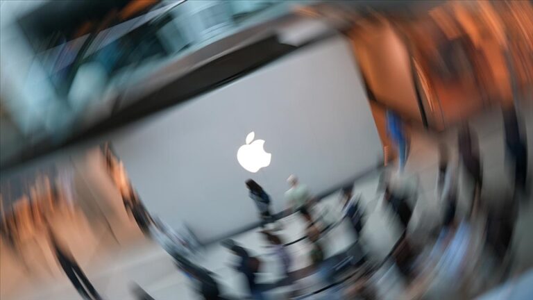 Apple’ın geliri üç aylık dönemde arttı