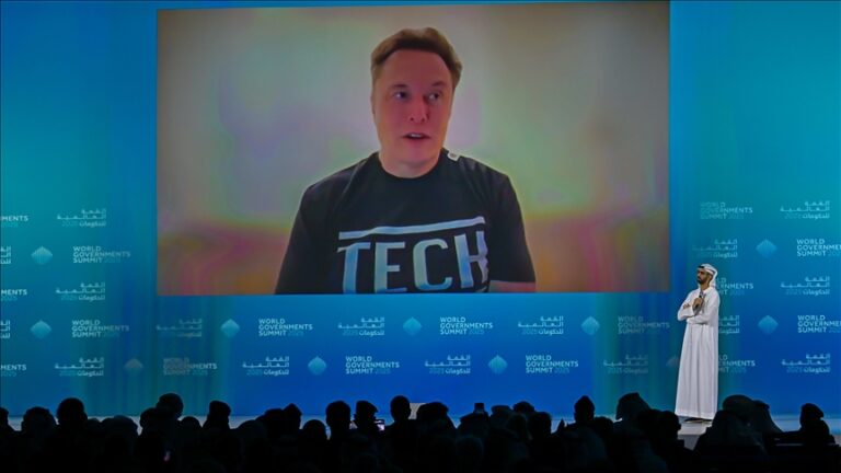 Elon Musk, çevirim içi programda kendini “Beyaz Saray Teknik Destek Birimi” olarak tanıttı