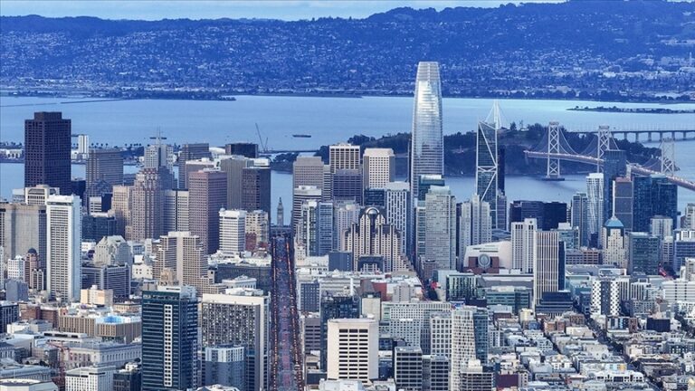 Danimarkalılar, Trump’tan Grönland’a karşılık California’yı istiyor
