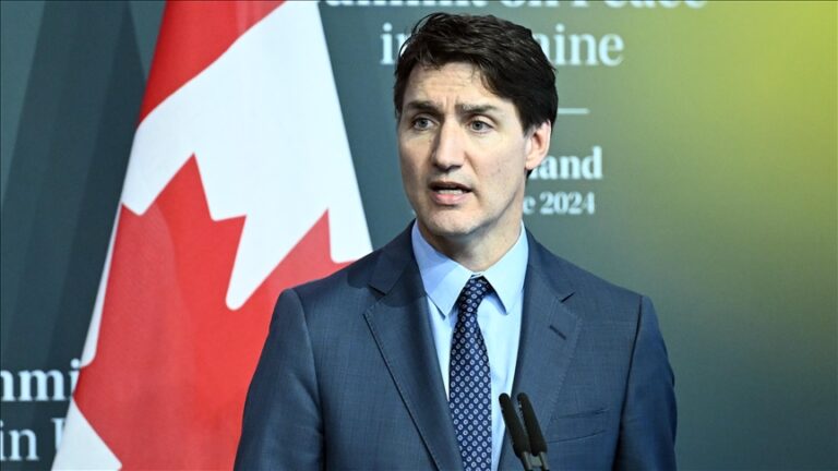 Kanada Başbakanı Trudeau, gümrük vergileri için Trump’ın “aptalca” iş yaptığı fikrine katıldığını söyledi