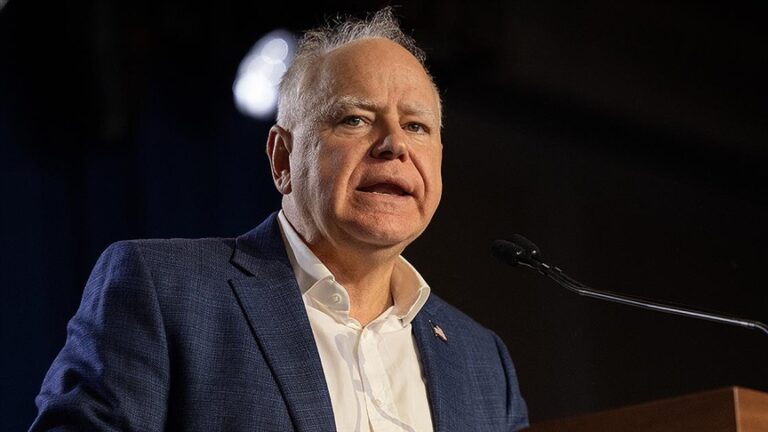 ABD’de Minnesota Valisi Walz, 2028’de başkanlığa aday olabileceği sinyalini verdi