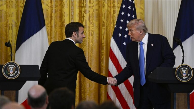 Macron, gümrük tarifeleri konusunda Trump ile görüşmesinin “çok umutlu geçmediğini” söyledi